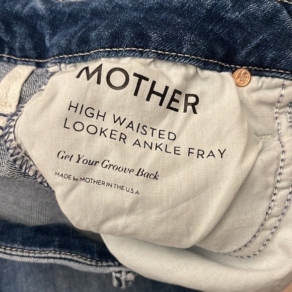 Mother High Waisted Looker Ankle Fray in Get Your Groove Back 24 - Picture 10 of 10